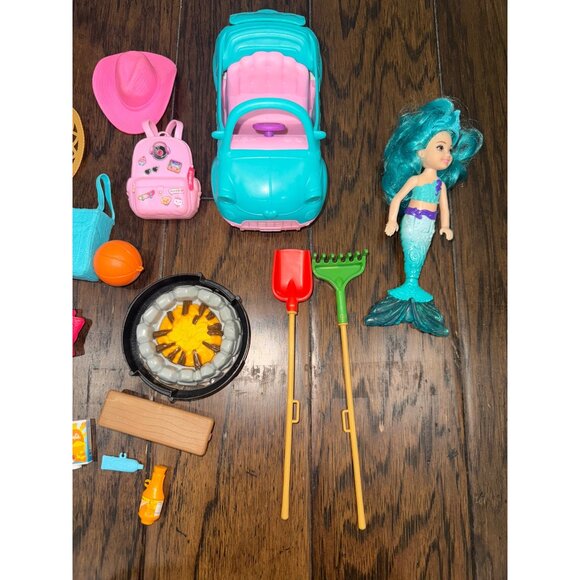 Lot of 22+ Barbie Accessories, Purses, Hats, etc, Chelsea Car/Mermaid Dreamtopia - Picture 3 of 3